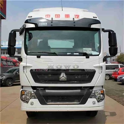 Truk tugas berat howo t5g traktor
